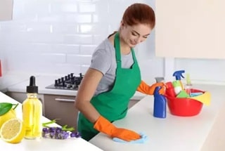 Ayşe-evini-temizlikçiye-temizlettirdi